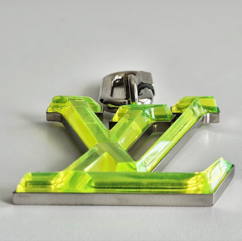 Louis Vuitton Neon Green Oversized LV Prism Bag Charm/Key Holder - Picture 5 of 10